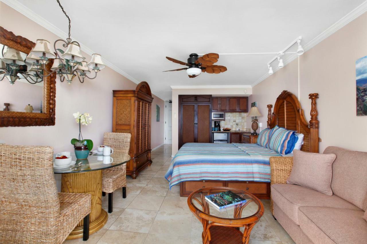 Islander On The Beach 352 Oceanfront *Penthouse* Ac Pool Kapa'a Exterior photo